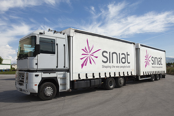 camion de marfa Siniat